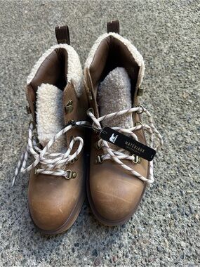 Sorel Women’s Insulated Brown Faux-Shearling Lace-Up Boots